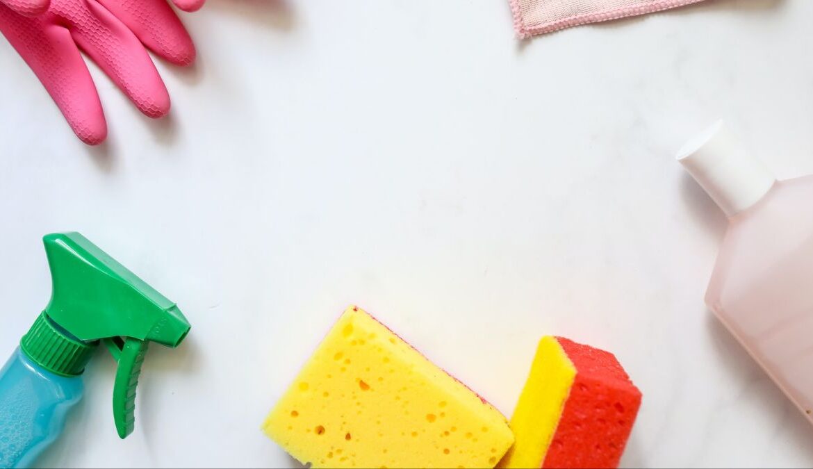 How to Deep Clean a Bathroom